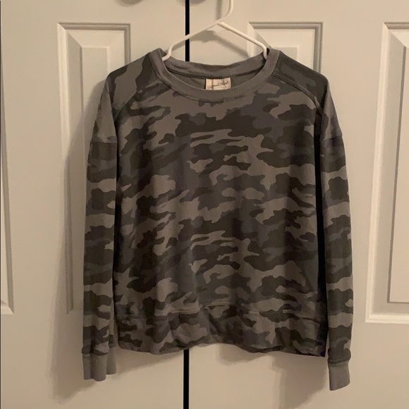 Universal Thread Tops - 🧶 Universal Thread Cropped Sweatshirt Size M 🧶